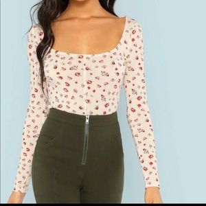 🌺 Floral long sleeve Blouse 🌺